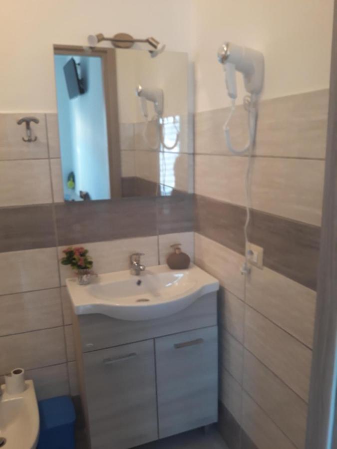 Holiday House Marlin 지아르디니낙소스 외부 사진