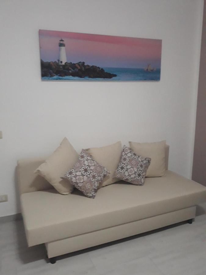Holiday House Marlin 지아르디니낙소스 외부 사진