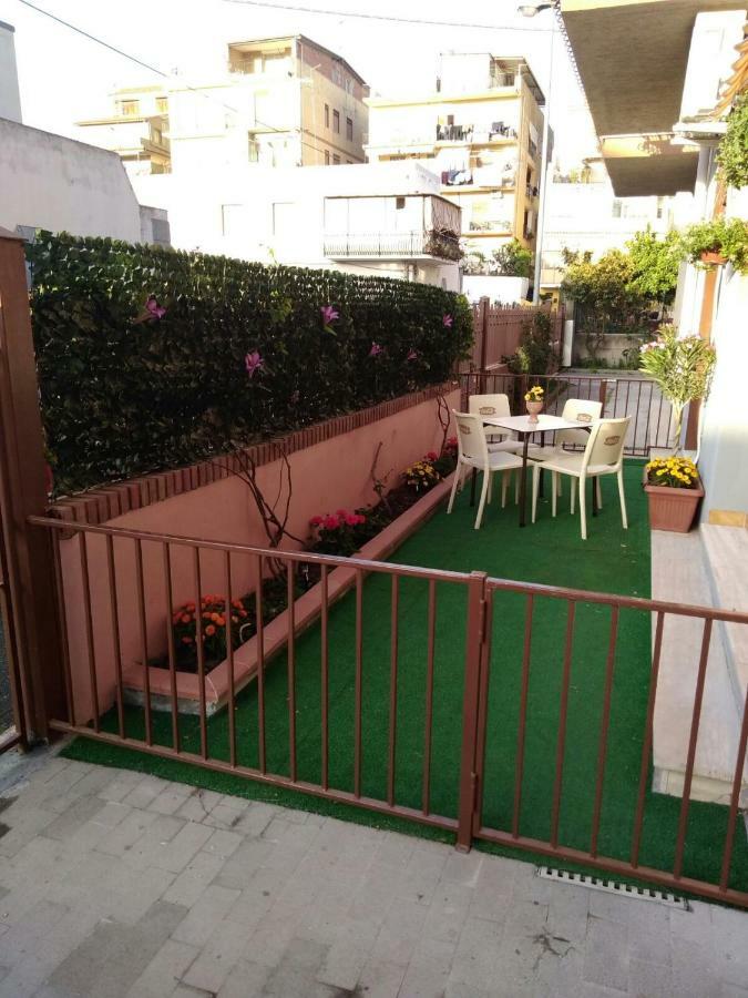 Holiday House Marlin 지아르디니낙소스 외부 사진